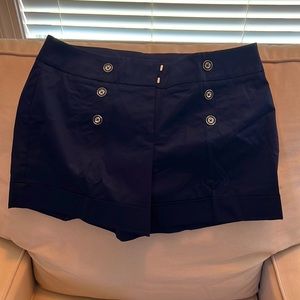 Navy blue nautically-inspired New York & Co shorts. Size 10. Great condition